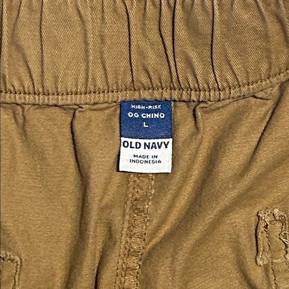Old Navy High Rise OG Women's Tan Shorts Size L elastic waist - Picture 2 of 5
